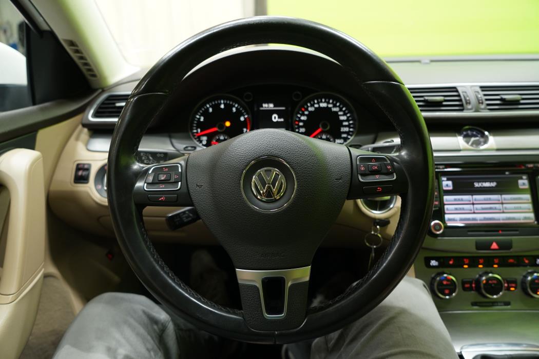 Volkswagen Passat 2012