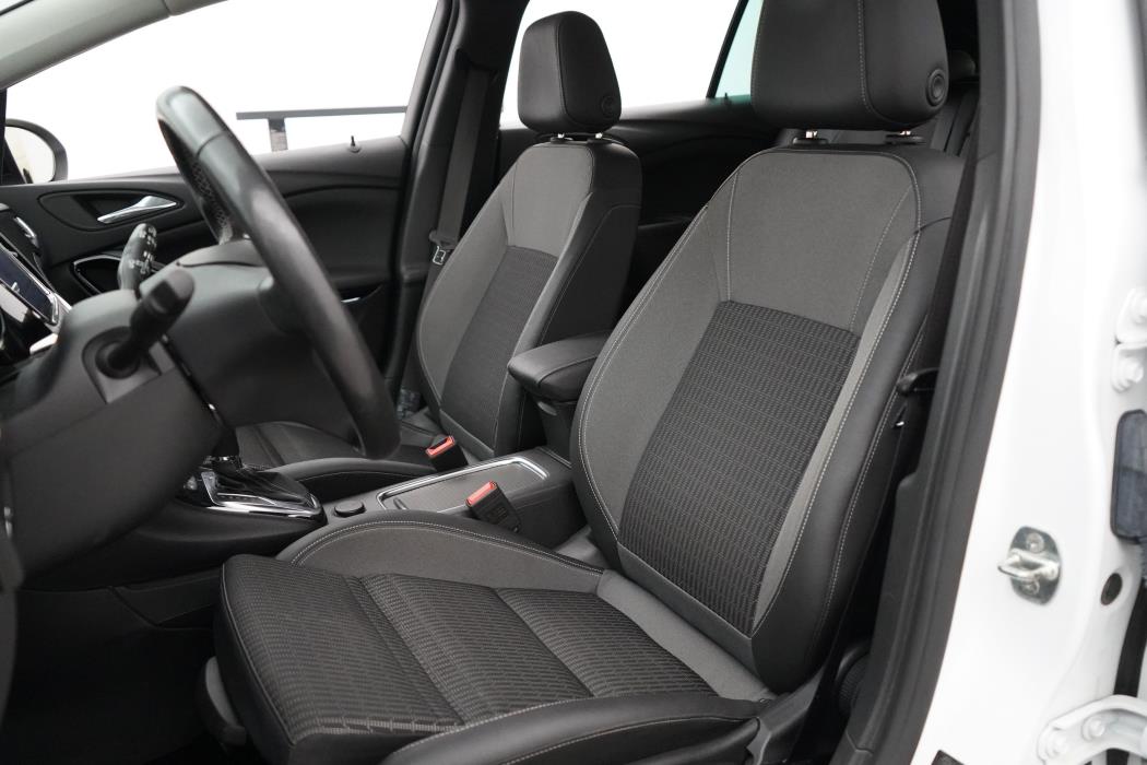 Opel Astra 2022