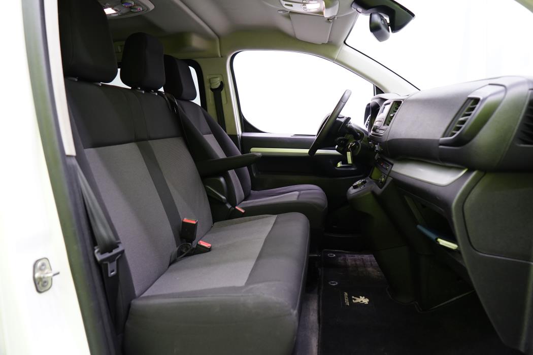 Peugeot Traveller 2019