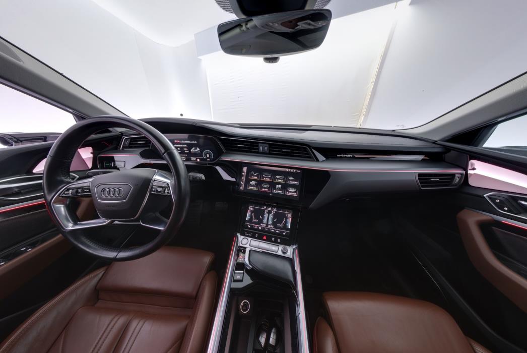 Audi e-tron 2019