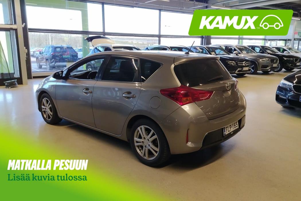 Toyota Auris 2015