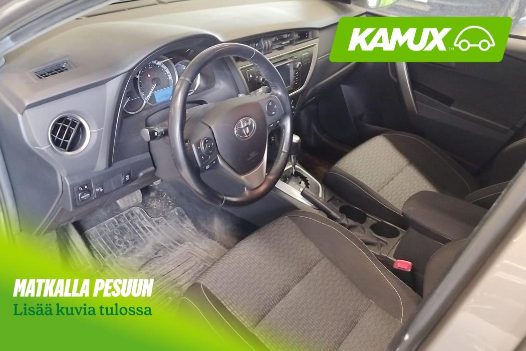 Toyota Auris 2015