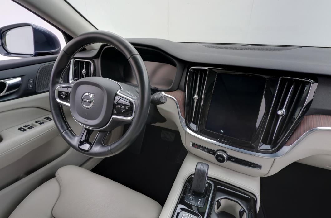 Volvo V60 2020