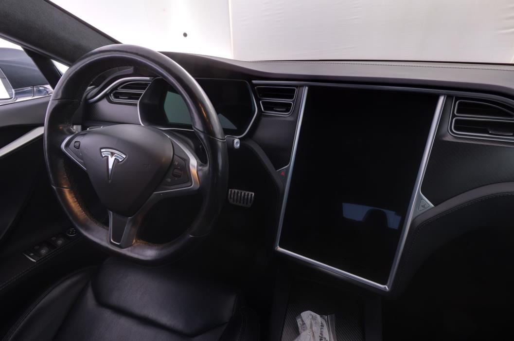 Tesla Model S 2018