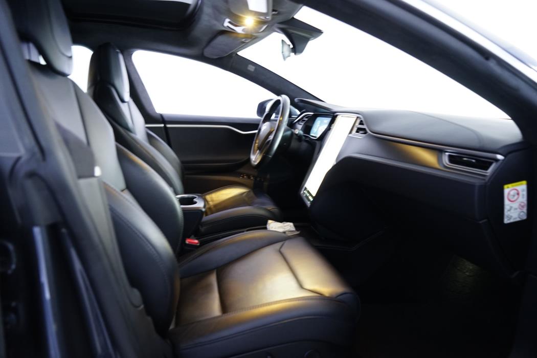 Tesla Model S 2018