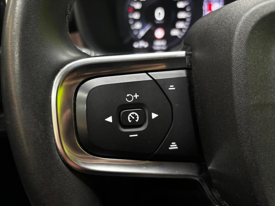 Volvo XC40 2023
