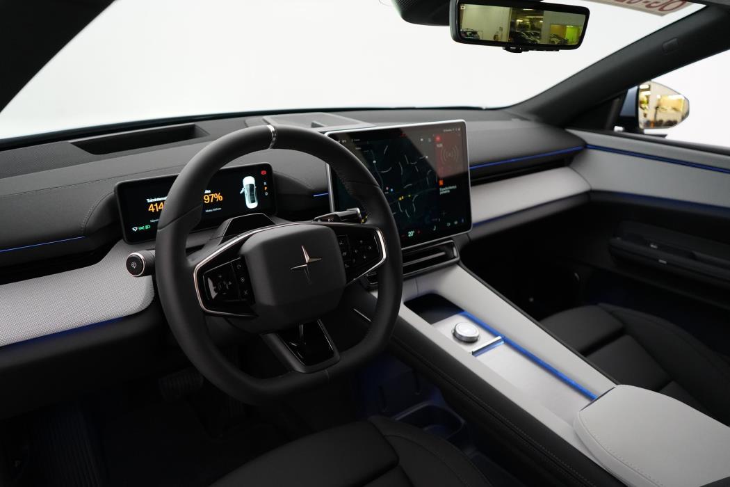 Polestar 4 2025
