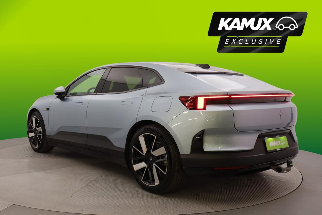 Polestar 4 2025