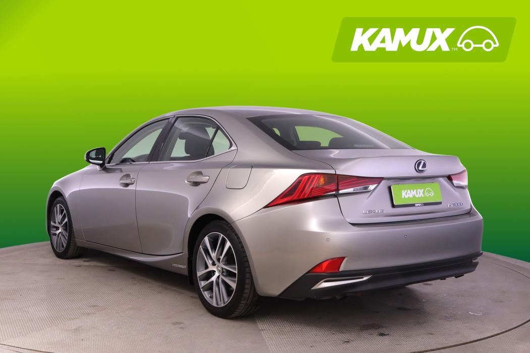 Lexus IS 2018