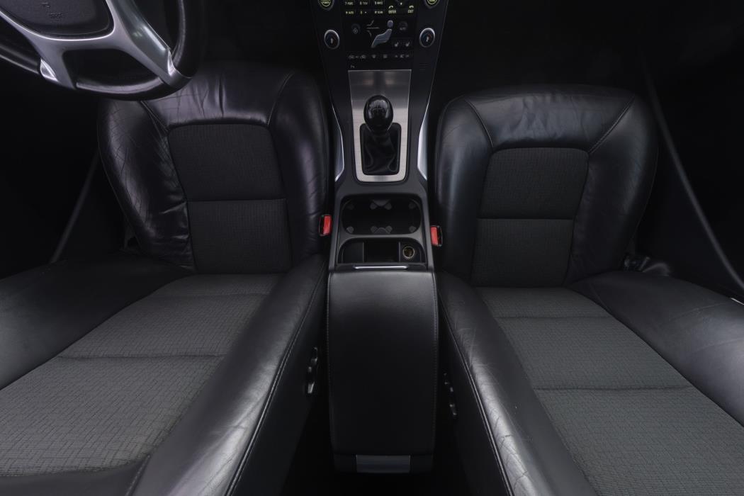 Volvo V70 2010