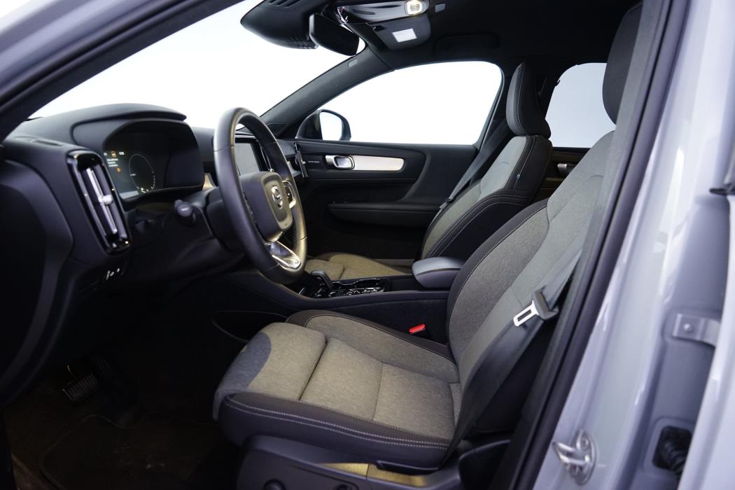 Volvo XC40 2024