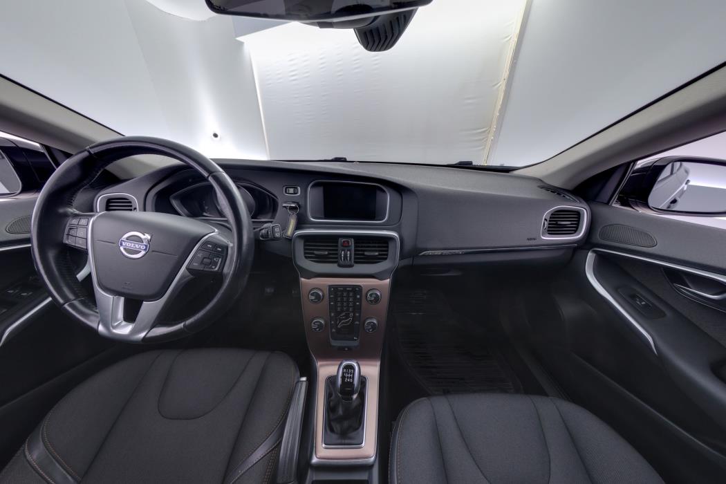 Volvo V40 Cross Country 2015