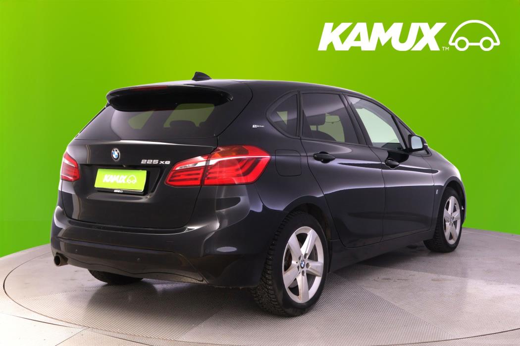 BMW 225 2016