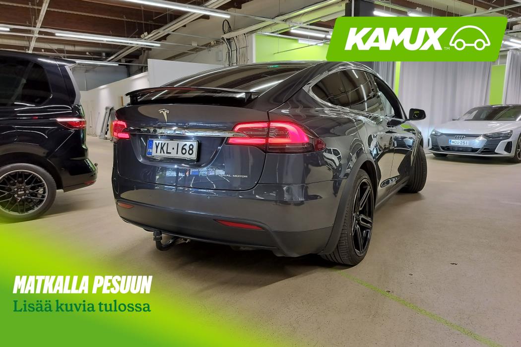 Tesla Model X 2020