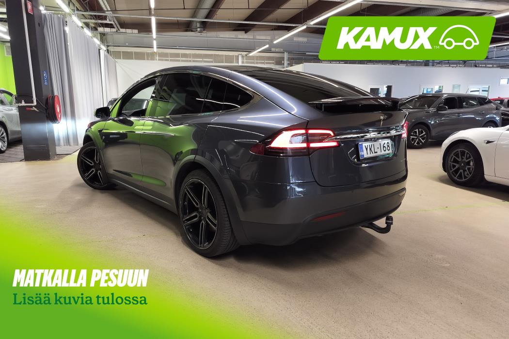 Tesla Model X 2020