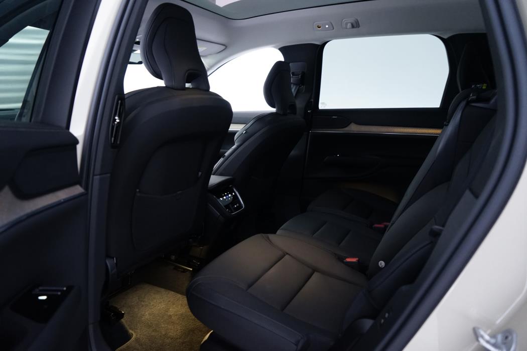 Volvo EX90 2025