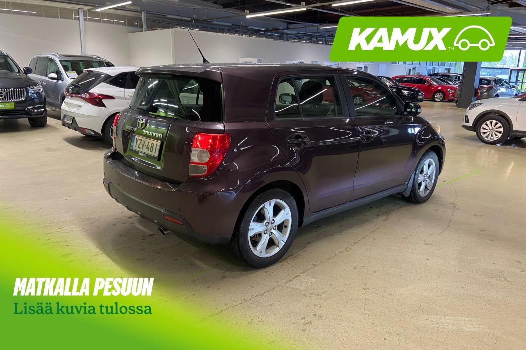 Toyota Urban Cruiser 2011