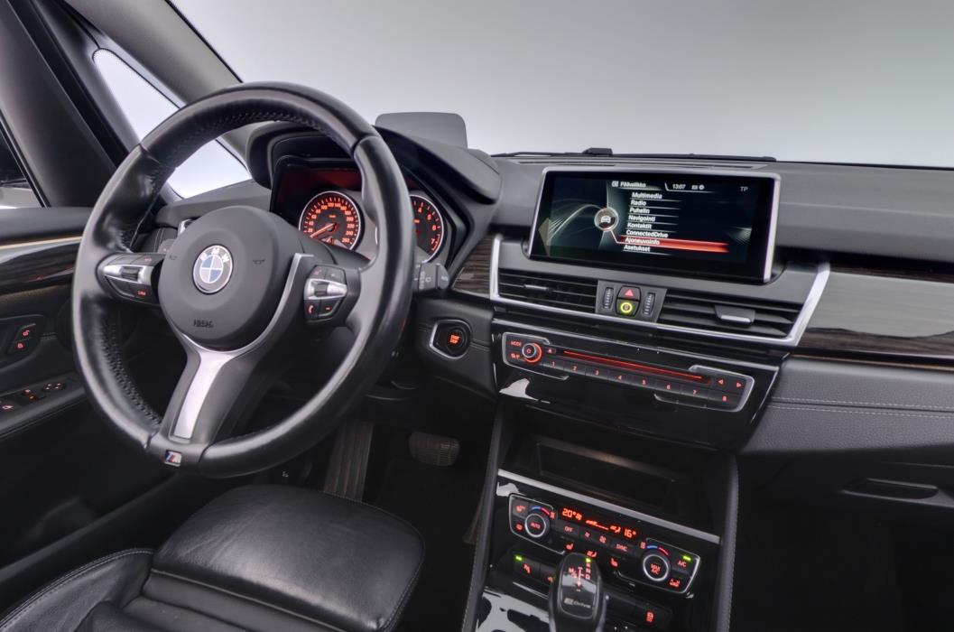 BMW 225 2017