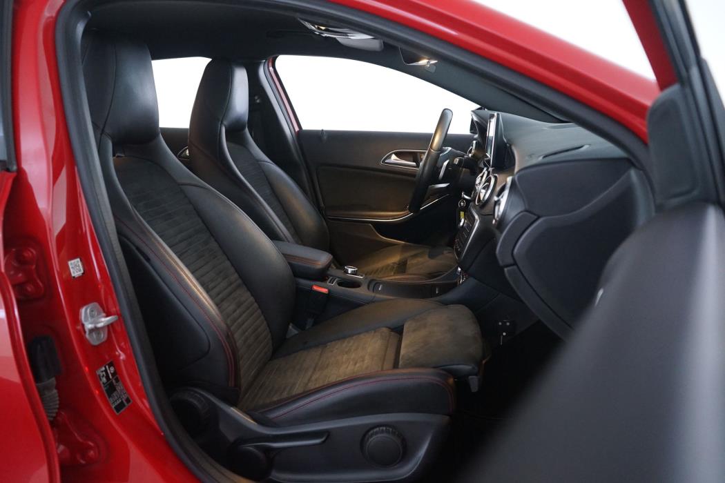 Mercedes-Benz GLA 2016