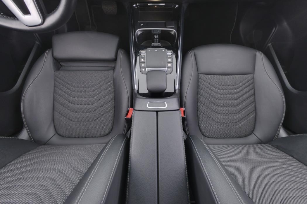 Mercedes-Benz GLA 2023