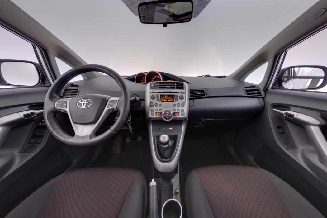 Toyota Verso 2012