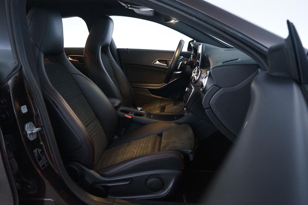 Mercedes-Benz CLA 2016