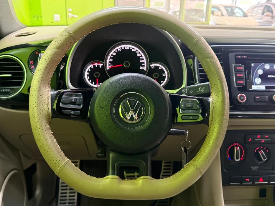 Volkswagen Beetle 2013
