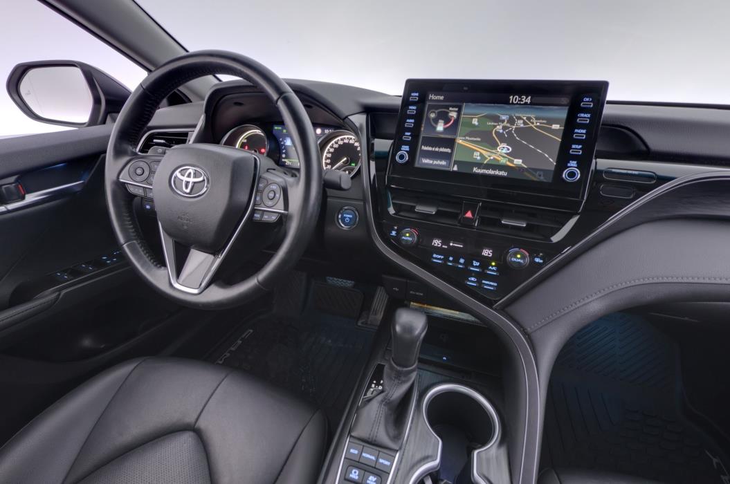 Toyota Camry 2021