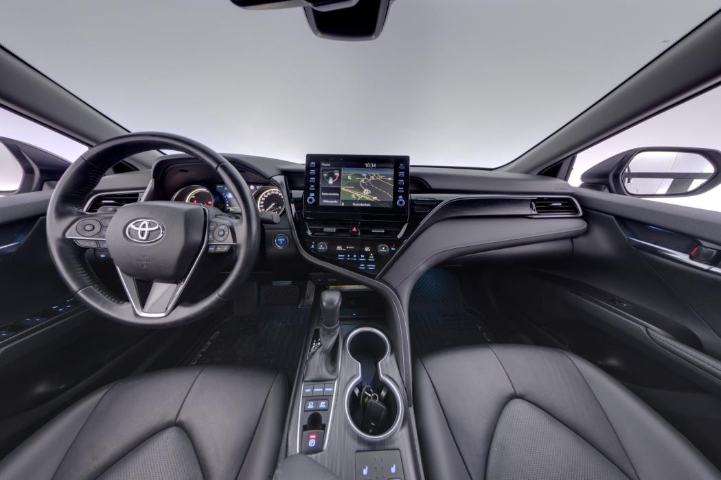Toyota Camry 2021