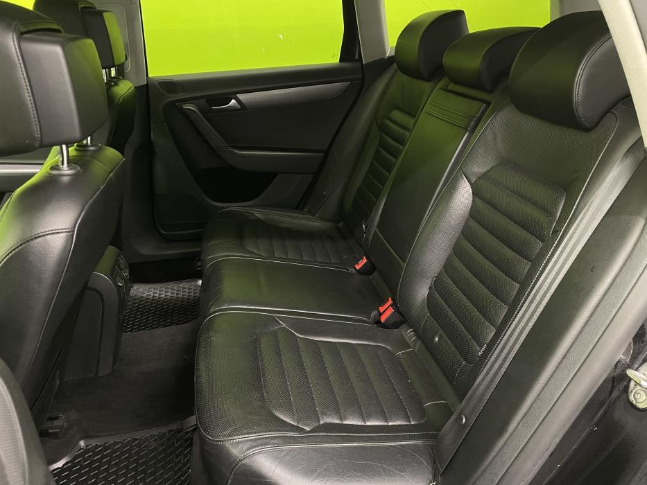 Volkswagen Passat 2011