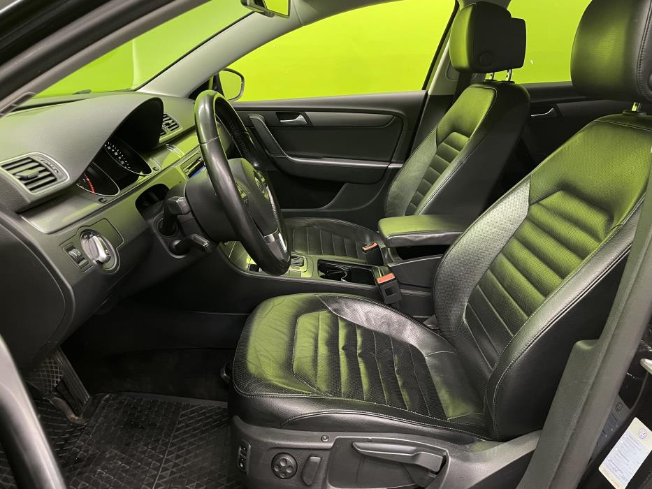 Volkswagen Passat 2011