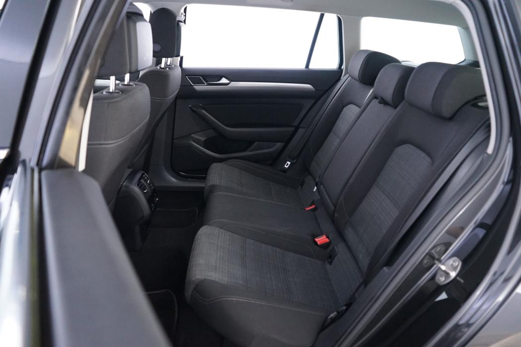 Volkswagen Passat 2021