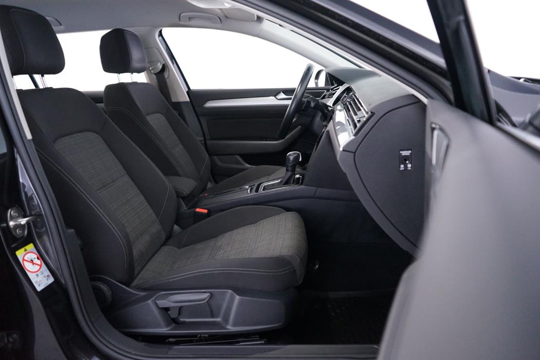 Volkswagen Passat 2021