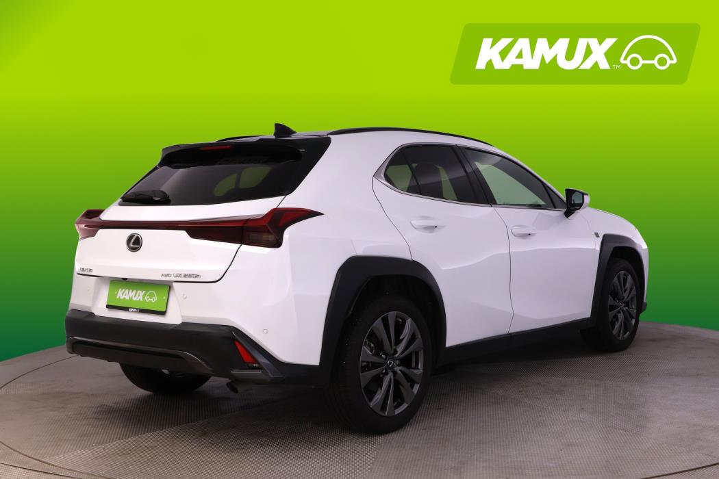 Lexus UX 2023