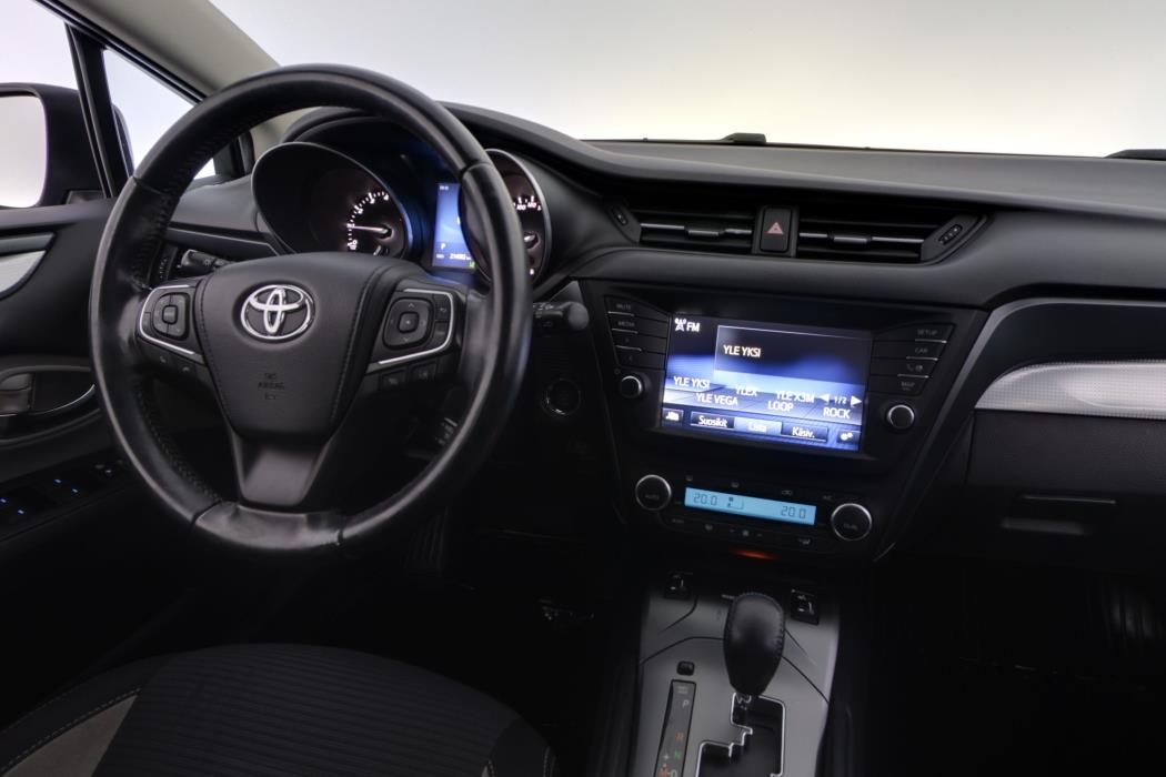 Toyota Avensis 2016