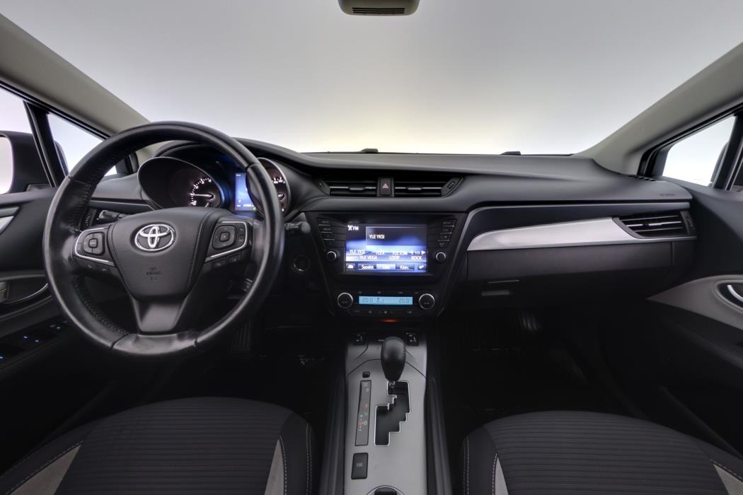 Toyota Avensis 2016