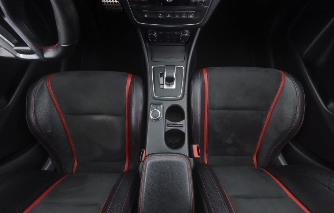 Mercedes-Benz GLA 45 AMG 2015