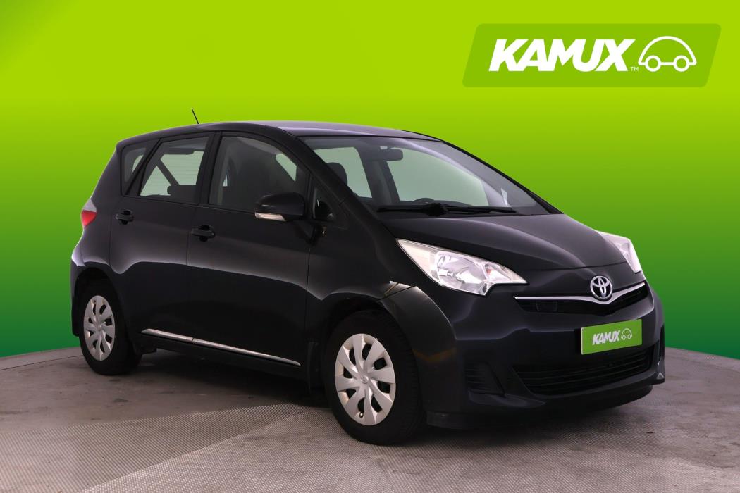 Toyota Verso-S 2012