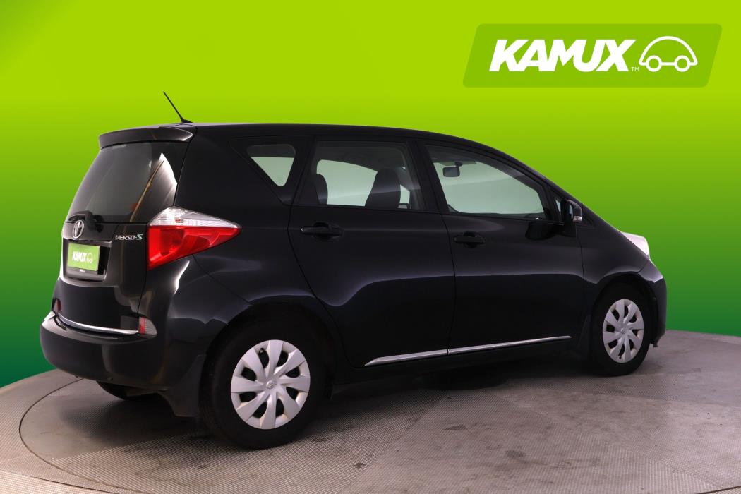 Toyota Verso-S 2012