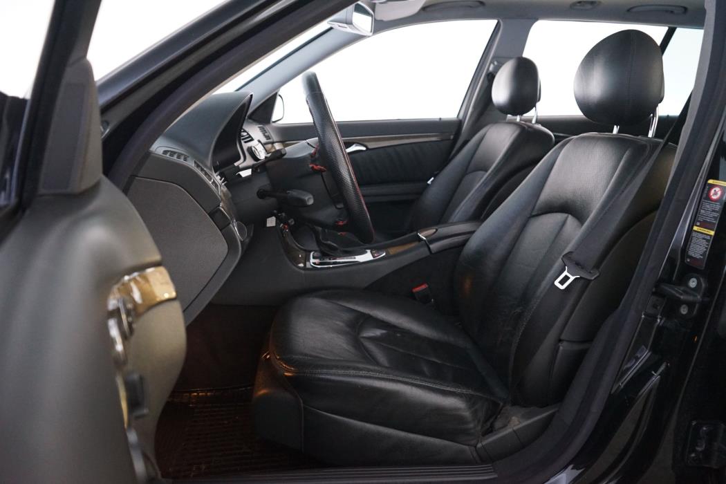 Mercedes-Benz E 2004