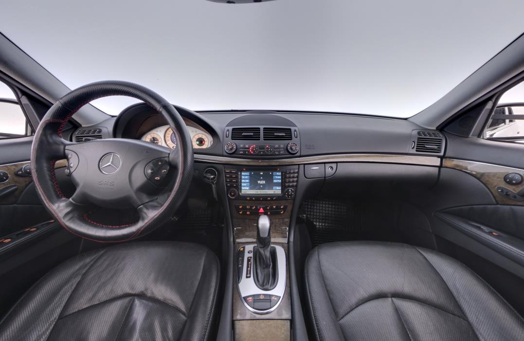 Mercedes-Benz E 2004