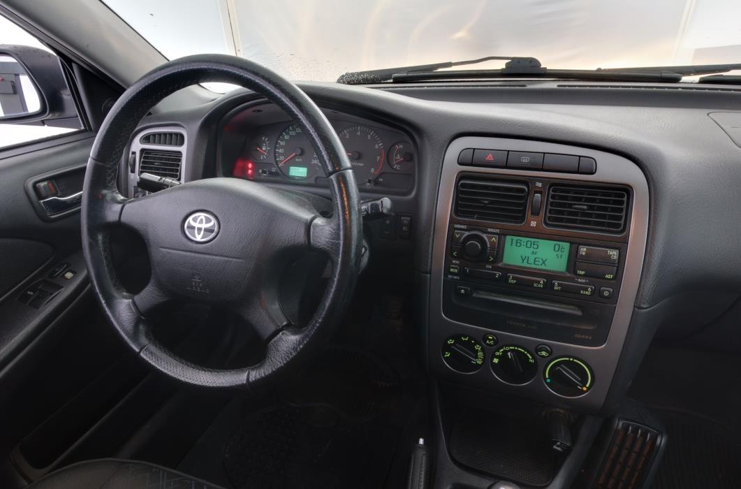 Toyota Avensis 2002