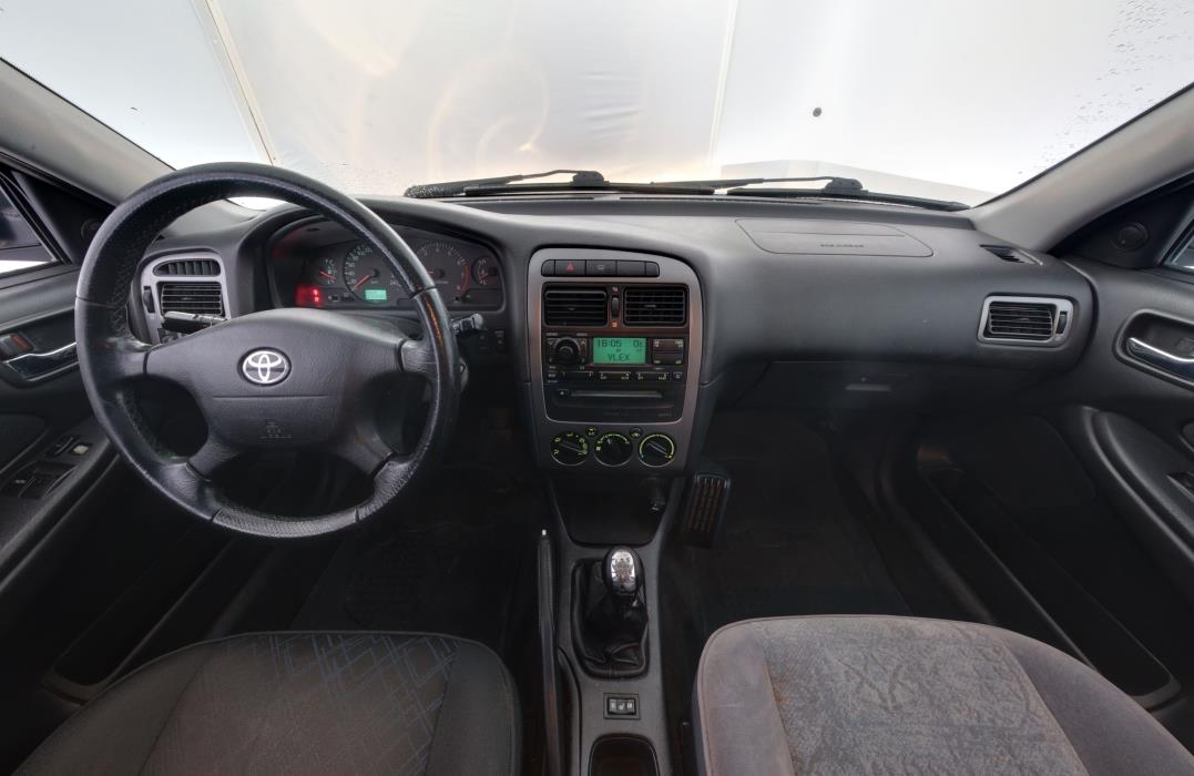 Toyota Avensis 2002