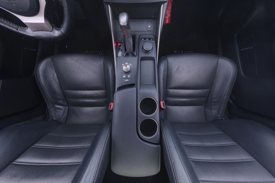 Lexus IS 2017