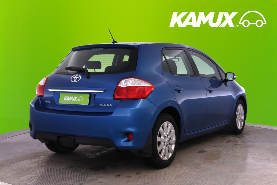 Toyota Auris 2012