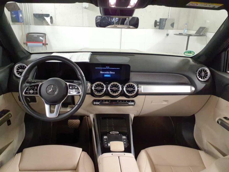 Mercedes-Benz EQB 2023