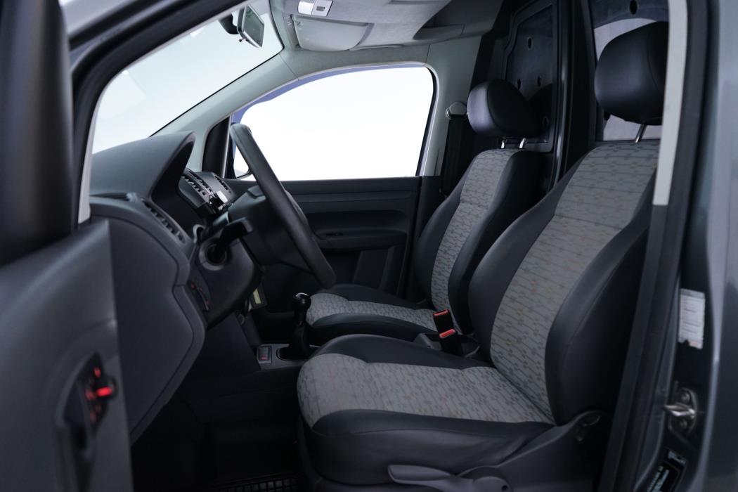 Volkswagen Caddy Maxi 2011