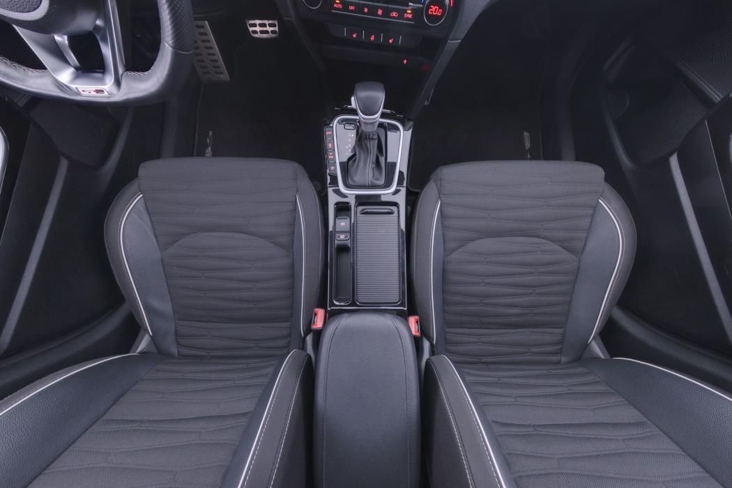Kia ProCeed 2023