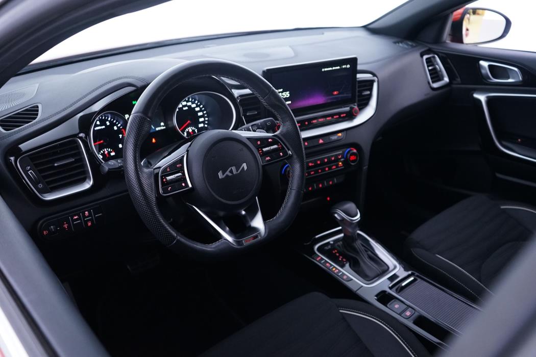 Kia ProCeed 2023