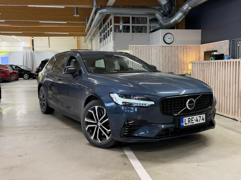 Volvo V90 2021